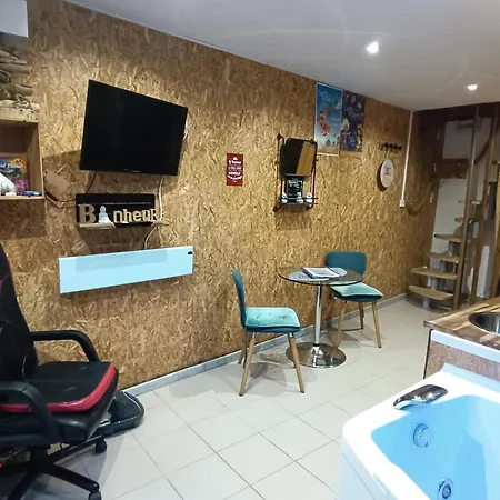 Sauna Balneo Lachez Prise Meuble De Tourisme Classe 3 Etoiles Verton بيت للعطل